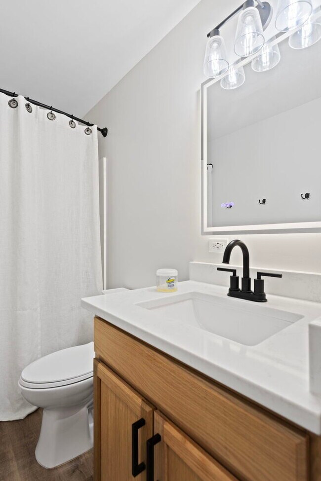 Building Photo - 1873 Grassy Knoll Ct