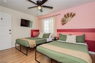 Building Photo - 2205 Santa Paula Dr