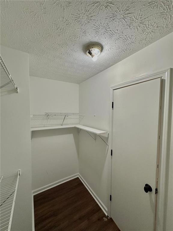 Building Photo - 6372 Wedgeview Dr