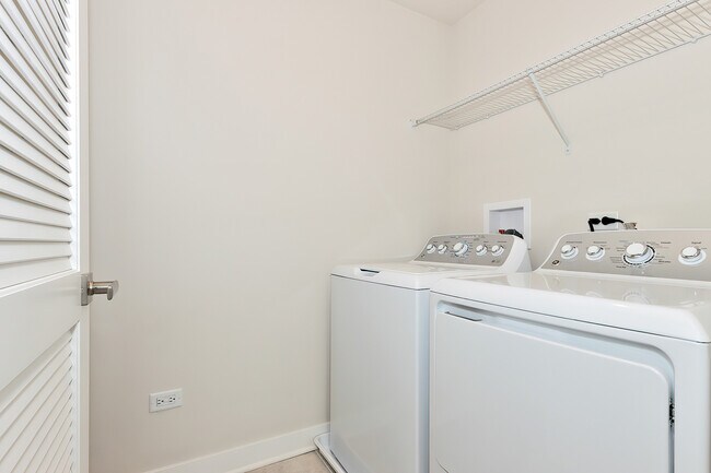 Building Photo - 1241 Neuway Ln