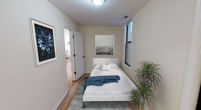 Building Photo - 1545 N Wood St