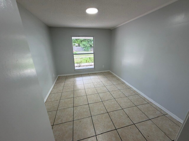 Building Photo - 3850 University Club Blvd