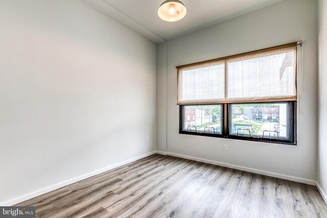 Building Photo - 4800 Brown St