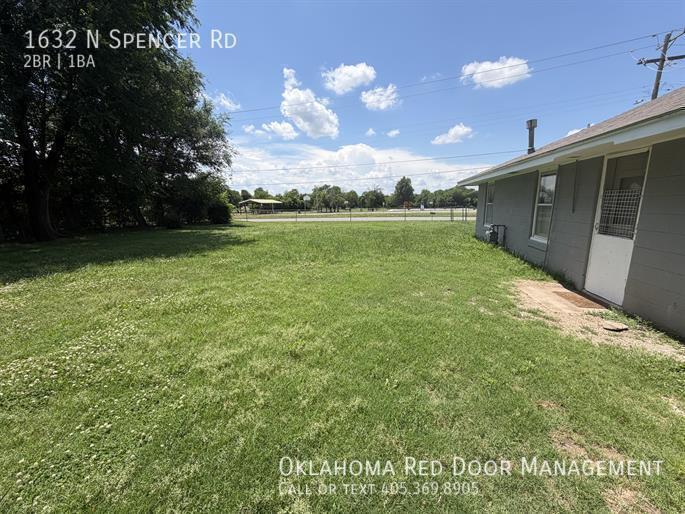 Building Photo - 1632 Spencer Rd