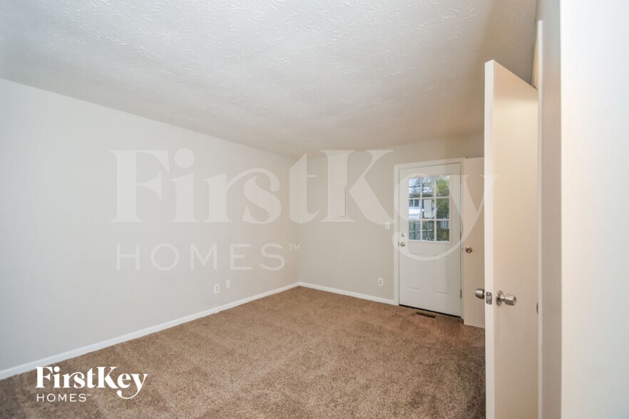 Building Photo - 5707 Windward Way