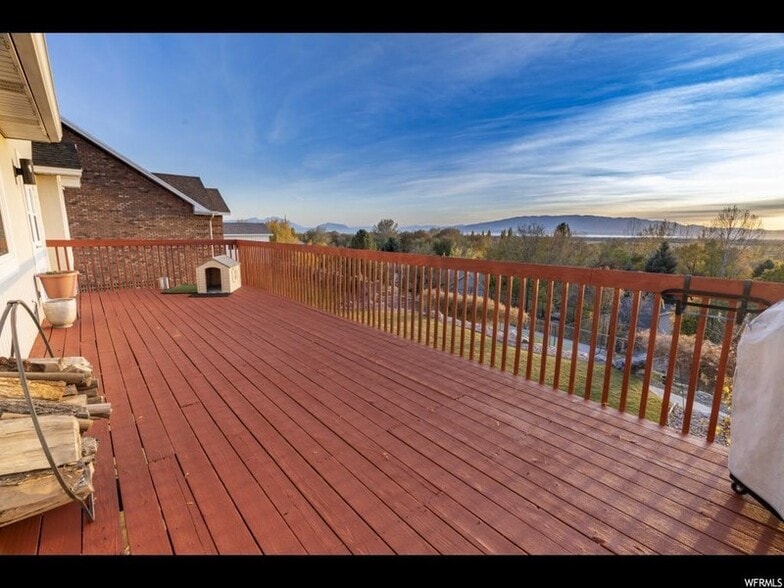 Building Photo - 10167 N Cottonwood Dr