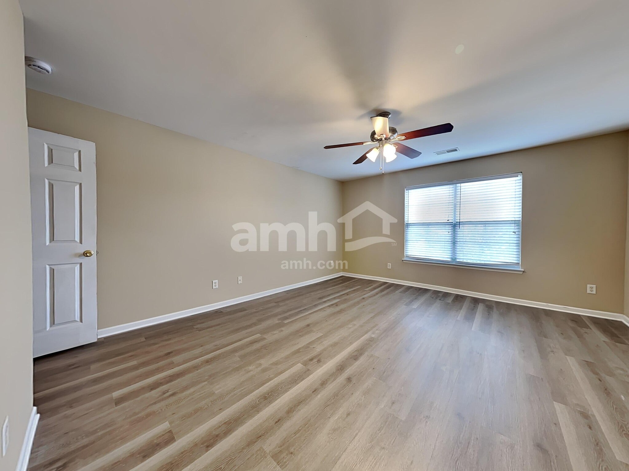 Building Photo - 250 Westbrooke Rd