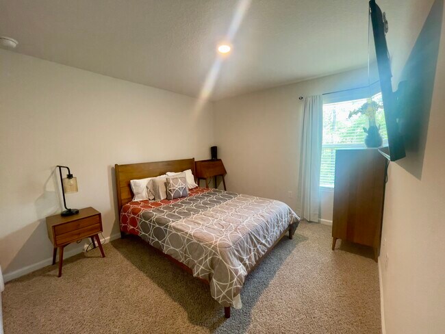 Building Photo - 6725 Sarah Ann Way