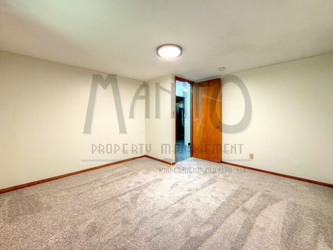 Building Photo - Tranquil Home Steps from Manito Park