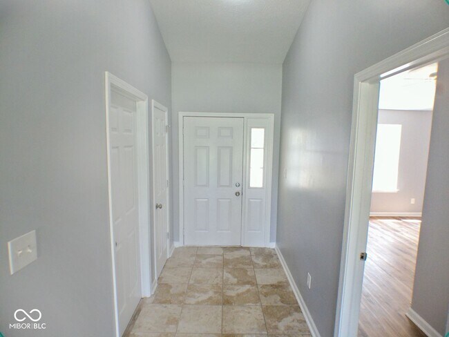 Building Photo - 5633 Wynridge Ct