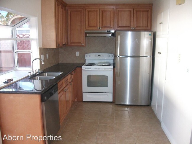 Building Photo - 3 br, 1.5 bath House - 2210 Amberwood Lane