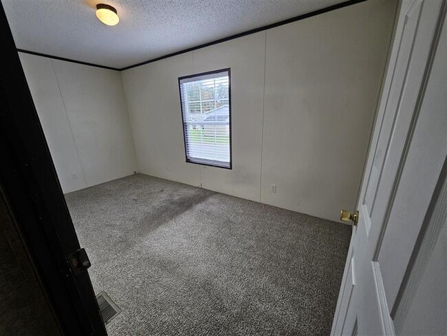 Building Photo - 268 Bay Port Cir