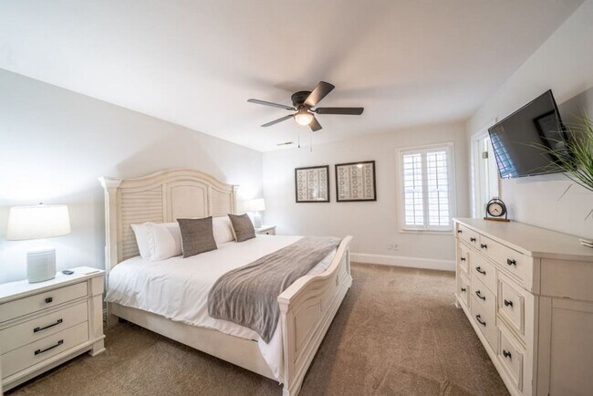 Building Photo - 3115 High Ridge Rd