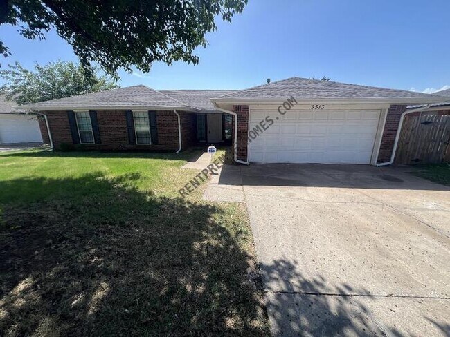 Primary Photo - 9513 S Ross Ave