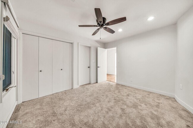 Building Photo - 4531 E Quartz Mountain Rd