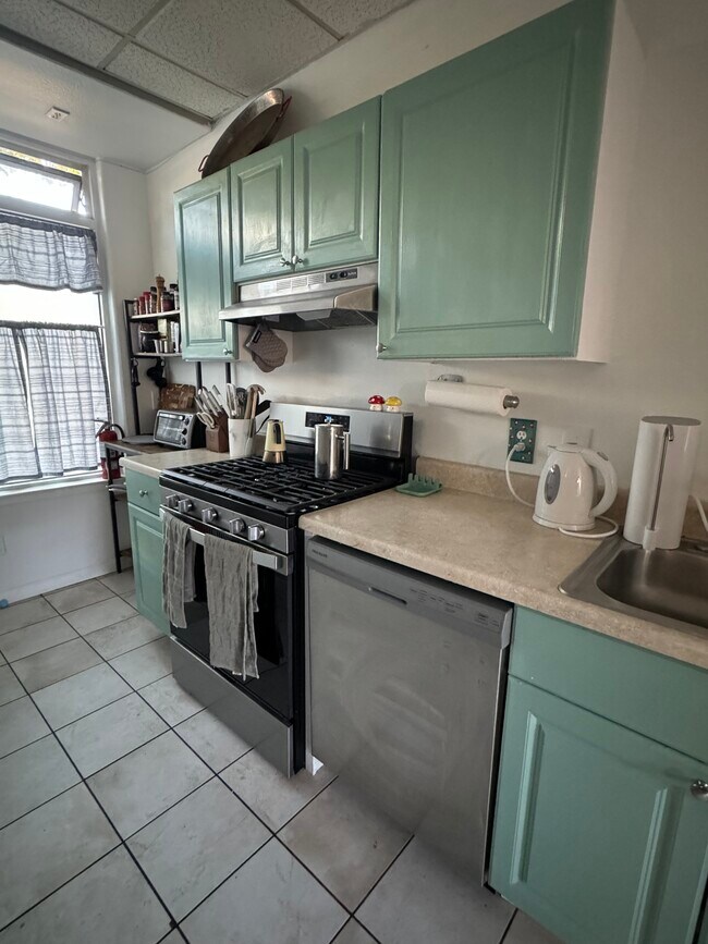 Building Photo - 3967 Sebastopol Rd