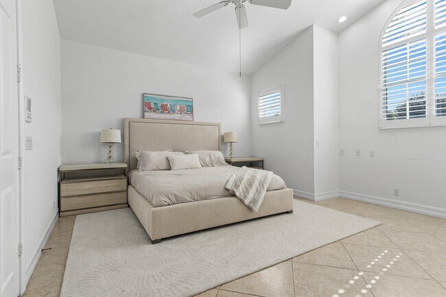 Building Photo - 6309 Graycliff Dr