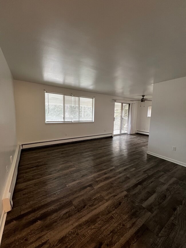 Building Photo - 1630 N Pontiac Trl