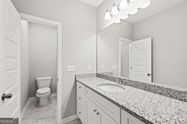 Building Photo - 559 Belmont Ln