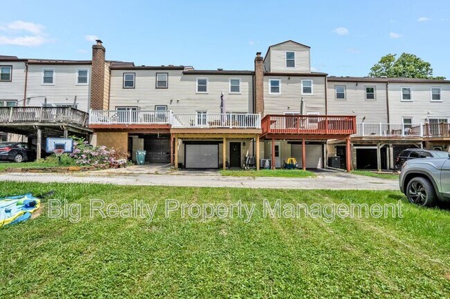 Building Photo - 268 Birch Dr