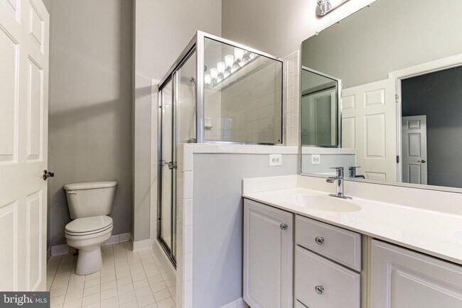 Building Photo - 953 Harrison Cir