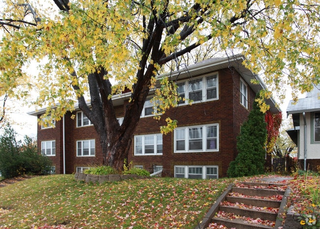 Building Photo - 4611-4615 Bryant Ave S