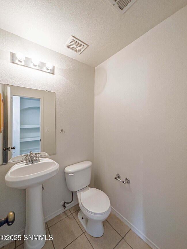 Building Photo - 3742 Piedras Negras Dr
