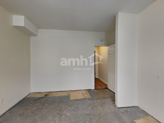 Building Photo - 1144 Regiment Dr NW