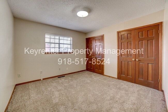 Building Photo - Beautiful 2bed/2bath Duplex!!