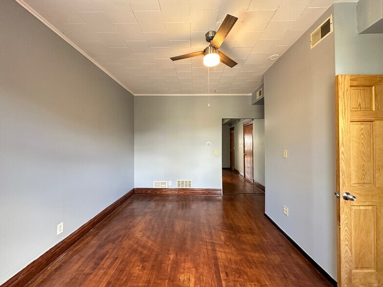 Building Photo - 2713 W 16th St