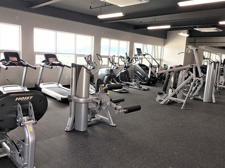 Community Gym - 951 W Shadow Brook Ln