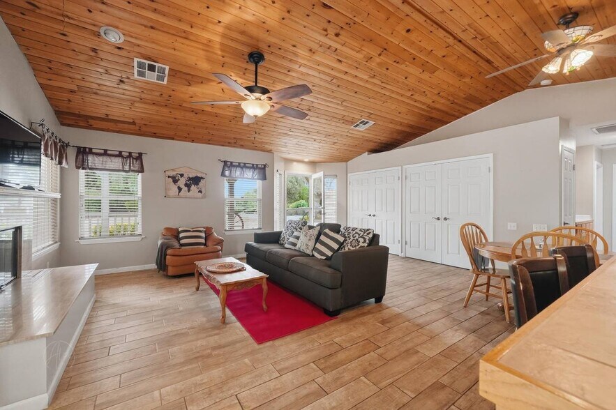 Building Photo - 7501 Uplands of the Kern Dr