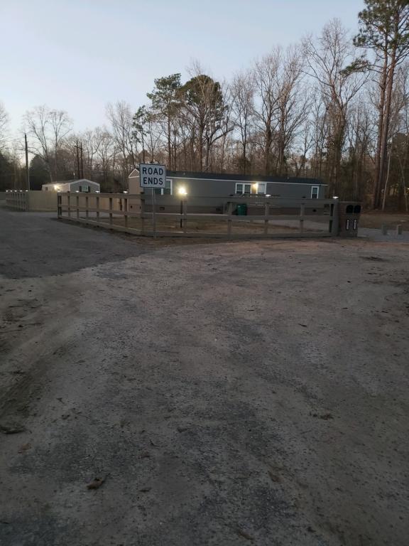 Building Photo - 931 Ravenwood Dr