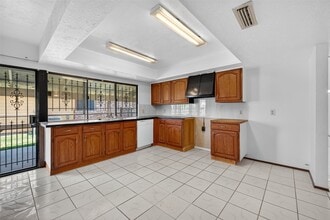 Building Photo - 14315 Lourdes Dr