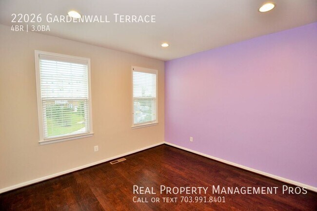 Building Photo - 22026 Gardenwall Terrace