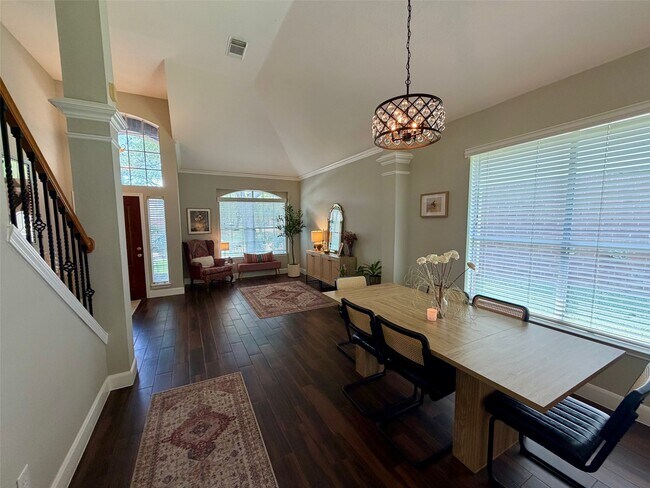 Building Photo - 20914 Medallion Pointe Dr