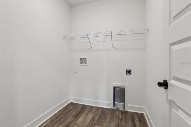 Building Photo - 13112 Siam Dr