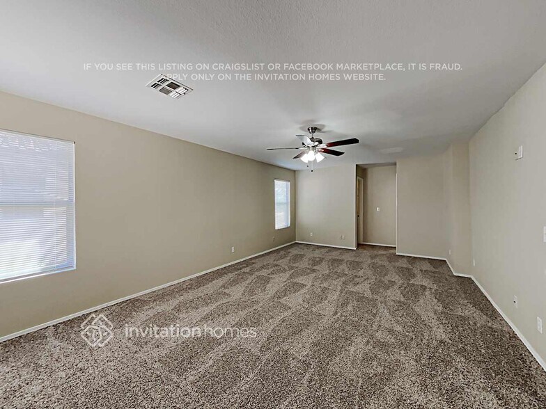 Building Photo - 1533 S Halsted Dr
