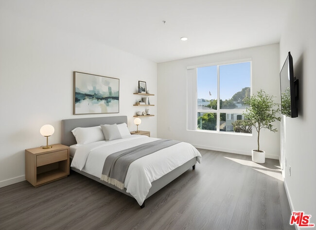 Building Photo - 3518 Chesapeake Ave