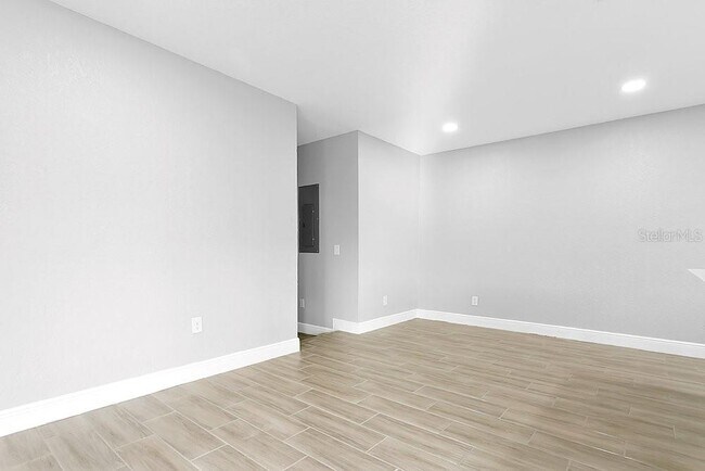 Building Photo - 4823 Kathy Jo Terrace