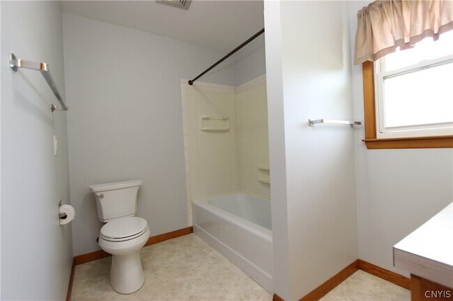 Building Photo - 8110 Halsey Rd