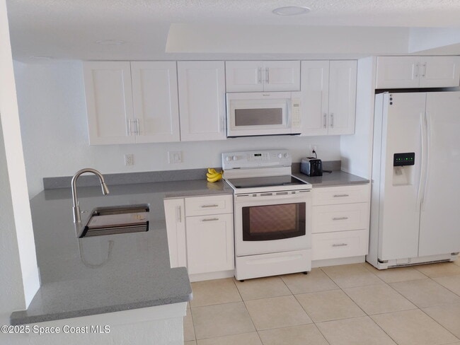 Building Photo - 200 S Banana River Blvd