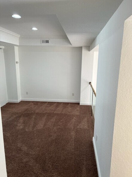 Building Photo - 4082 Mahaila Ave