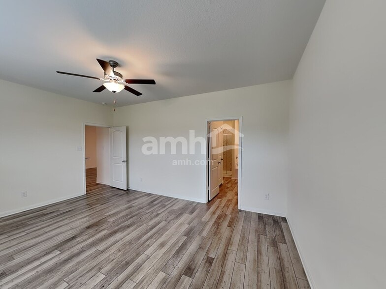 Building Photo - 1036 Violet Ln