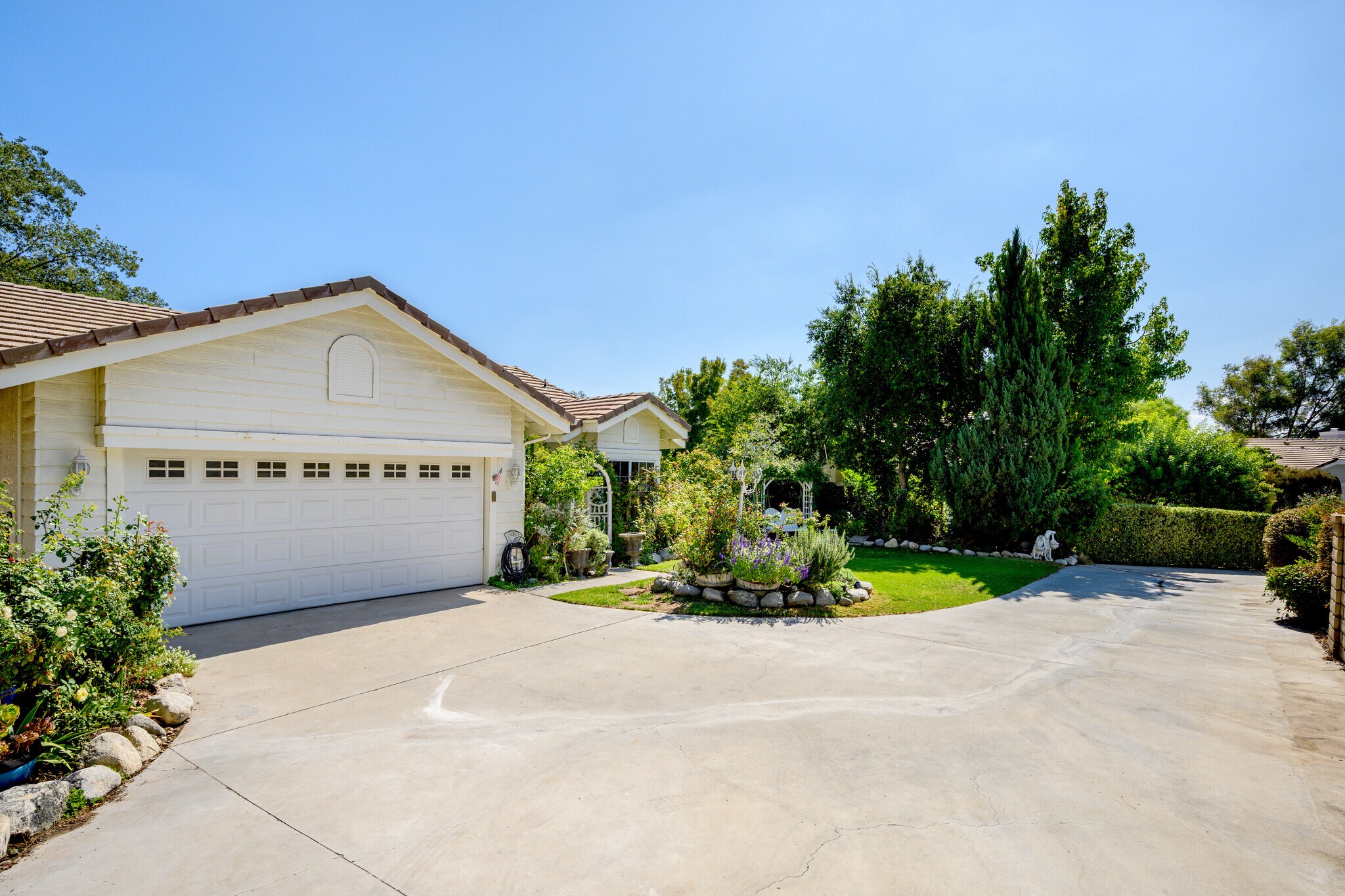 Building Photo - 27031 Benton Ct