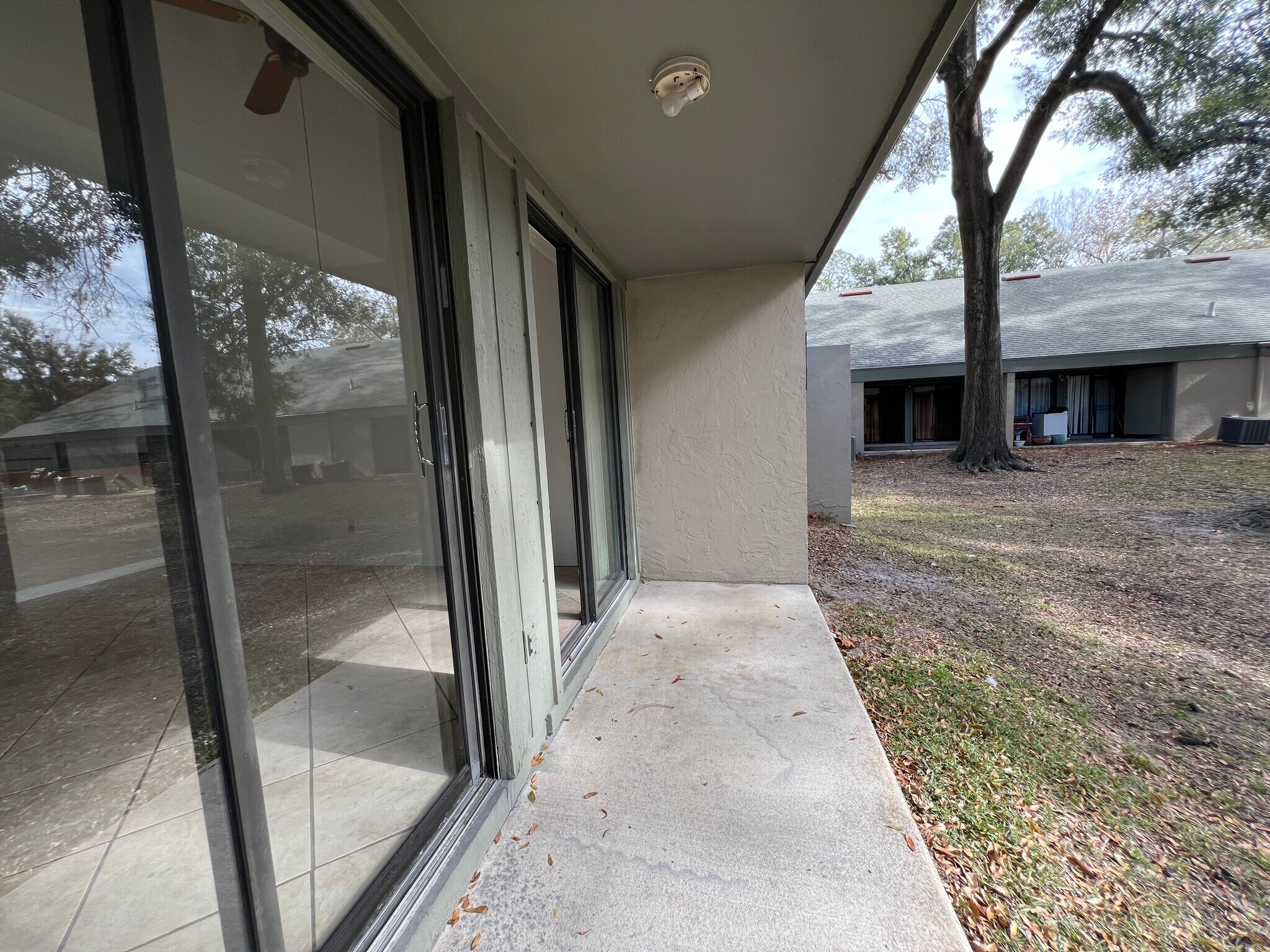 Building Photo - 7200 SW 8th Ave
