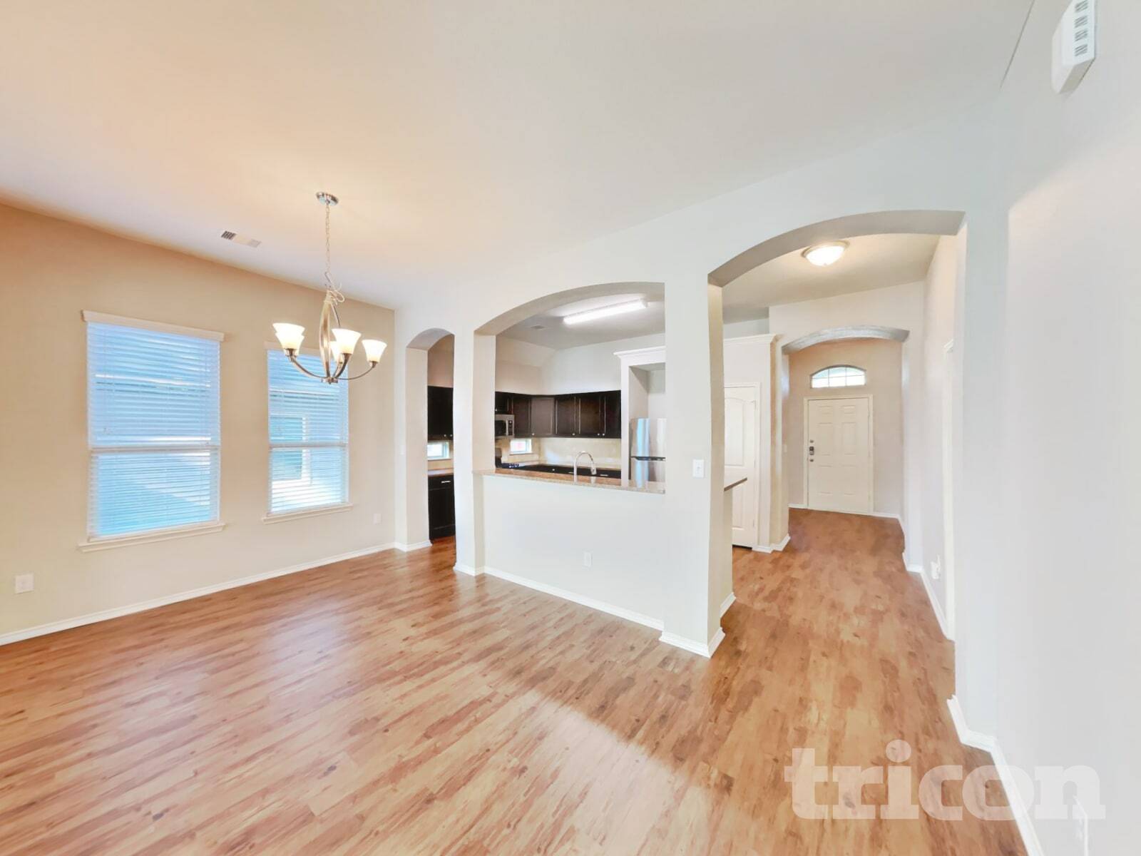 Building Photo - 1937 Briar Grove Dr