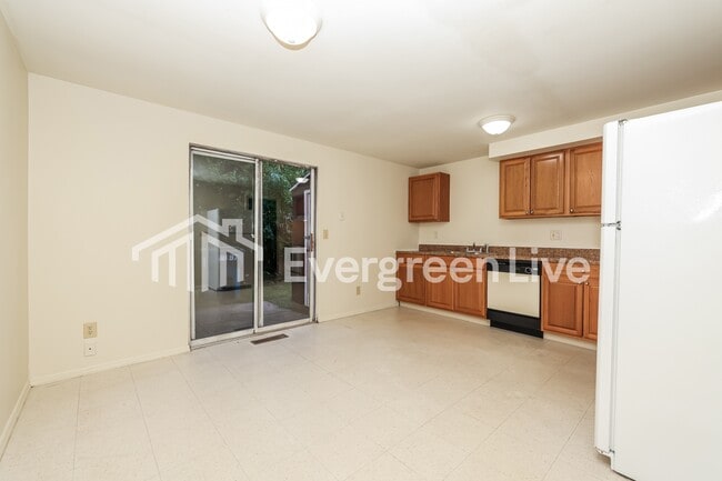 Building Photo - 8197 Mt Carmel St