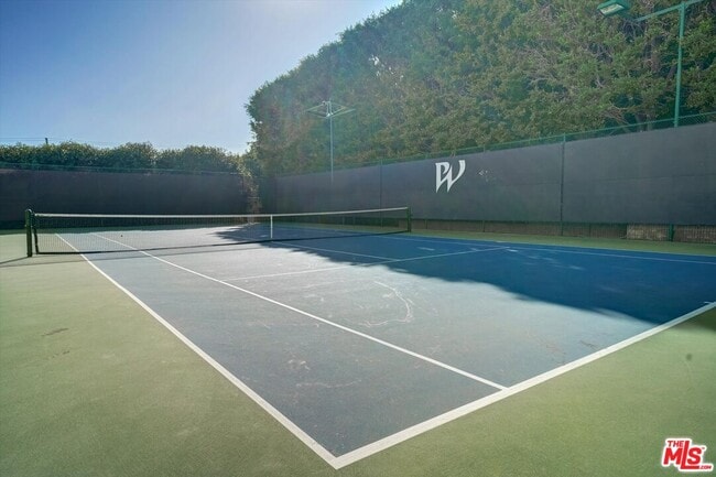 Building Photo - 1131 Alta Loma Rd