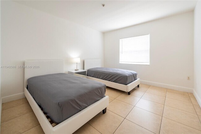 Building Photo - 4147 Stirling Rd